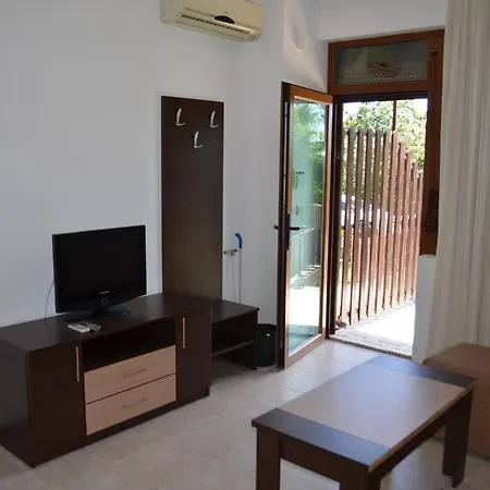 Apartment Trs *